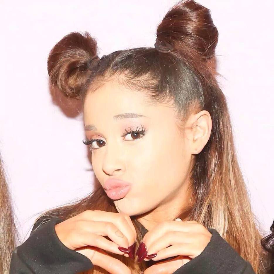 Ariana Grande Without Makeup Looks Even Younger than She Already is WCB
